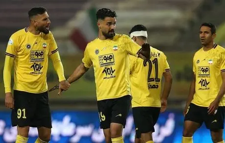 نورافکن: با رفتار هواداران پرسپولیس بازهم از میزبانی آسیا محروم می‌شویم/ برادر داور هم 2 پنالتی مضحک برای پرسپولیس گرفت