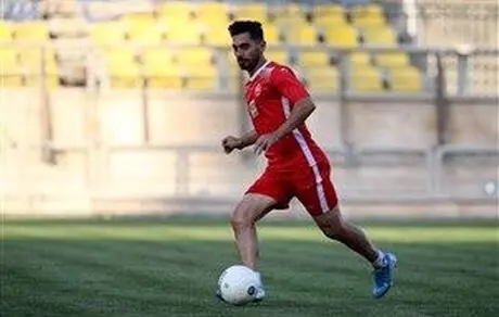 هافبک پرسپولیس به بازی جنجالی رسید 