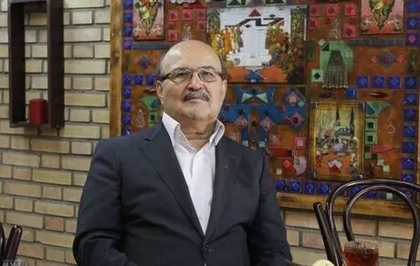 واردات خودرو ایراد دارد اما اگر پراید یک میلیارد شد اشکالی ندارد