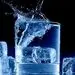 نوشیدن آب یخ با بدنتان چه می‌کند؟