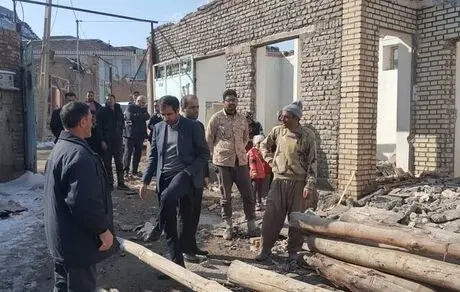 کمک ٢٥ میلیارد ریالی بانک صادرات ایران به زلزله‌زدگان آذربایجان غربی