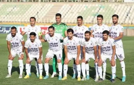 هوادار - استقلال در ورزشگاه دستگردی