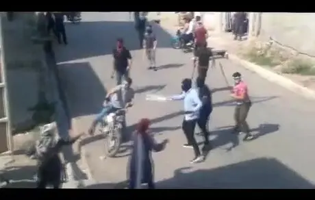 حمله وحشیانه اراذل و اوباش به زنان بی‌دفاع با قمه و تبر در گلستان/ویدئو