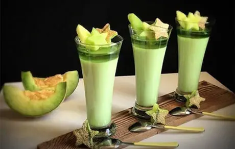 دستور تهیه اسموتی طالبی 