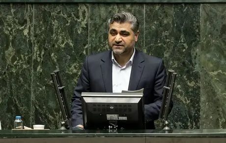 تا زمانیکه اقتصاد ایران زیر سایه تهدیدهای بین المللی است گشایش اقتصادی توقعی بیجا است