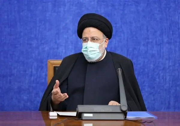 کیهان: رئیسی از وقتی آمده در حال پاک کردن فاجعه های روحانی است