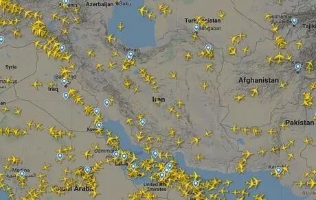 پروازهای عبوری از آسمان ایران به کمتر از نصف رسید!