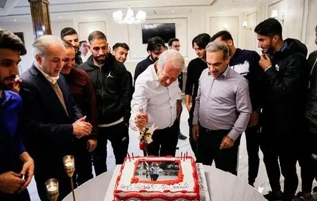 فسخ قرارداد با دنیزلی چقدر برای تراکتور آب خورد؟