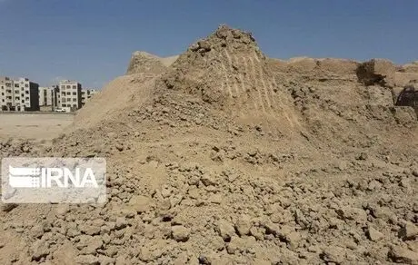 تخریب تپه باستانی پوئینک در شهرستان قرچک با بیل مکانیکی