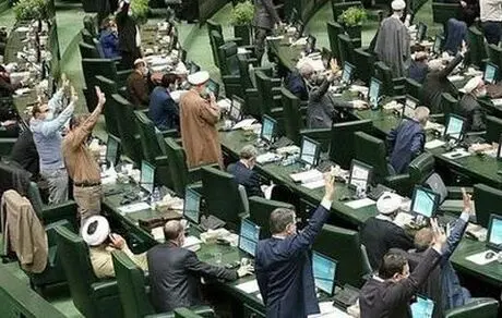اول بگویید ۳ سال گذشته برای مردم چه کردید بعد دنبال رای جمع کردن باشید