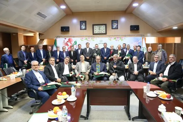 مدیرعامل بیمه البرز: جانبازان نباید دغدغه درمانی داشته باشند