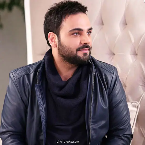 حرکات بامزه در لایو احسان علیخانی + فیلم و عکس