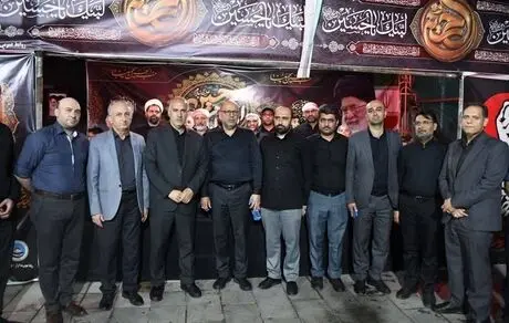 بازدید معاون پارلمانی وزارت اقتصاد از موکب بیمه ایران در مراسم تدفین پیکر مطهر امام شهید در مشهد 