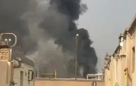 پالایشگاه آبادان آتش گرفت