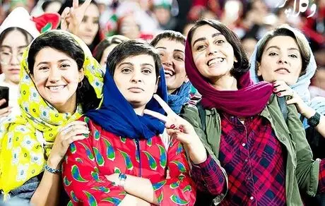 محکومیت دو بانوی جوان و سرشار از انرژی پیام ناخوشایندی را به عمق و متن جامعه مخابره می کند