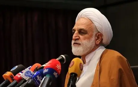 معاون اول قوه قضائیه:

باید باب توبه افراد را باز بگذاریم