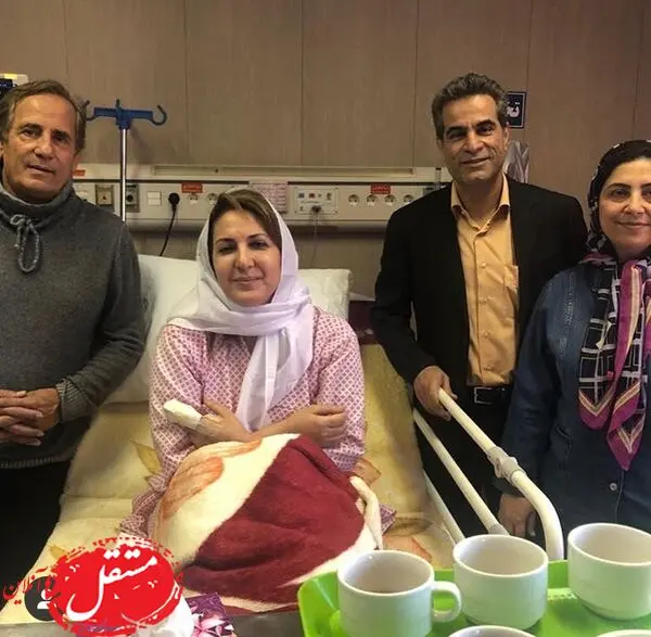 خانم بازیگر روی تخت بیمارستان + عکس