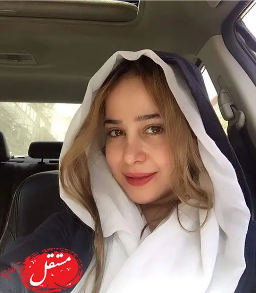 الناز حبیبی در ماشین شخصیش + عکس