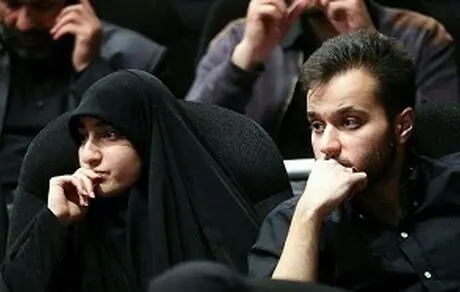 اولین تصاویر از فرزندان سردار سلیمانی در کنار مزار پدر + عکس 
