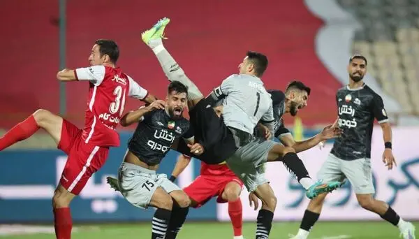 نورمحمدی: پرسپولیس صلابت گذشته را ندارد/ باخت به سپاهان کار را سخت کرد