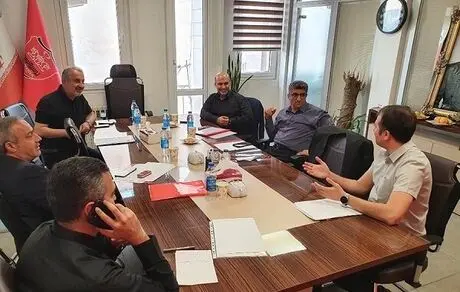 درویش در پرسپولیس می‌ماند؟