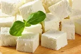 ترکیب‌های خطرناک با پنیر؛ این ۱۶ خوراکی را کنار بگذارید!