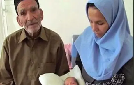 دختر جوان از پیرمرد 83 ساله ایرانی صاحب پسر شد! + عکس