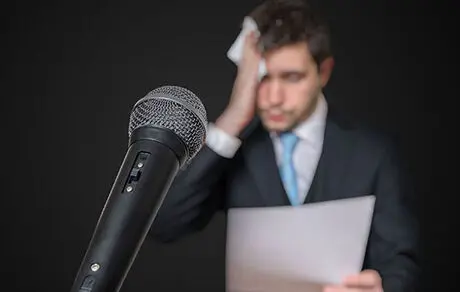 علت عرق کردن در هنگام اضطراب + عکس