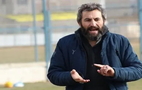 سرمربی ملوان بندرانزلی: مالک باشگاه گفت به هر کسی بخواهم پول می‌دهم 