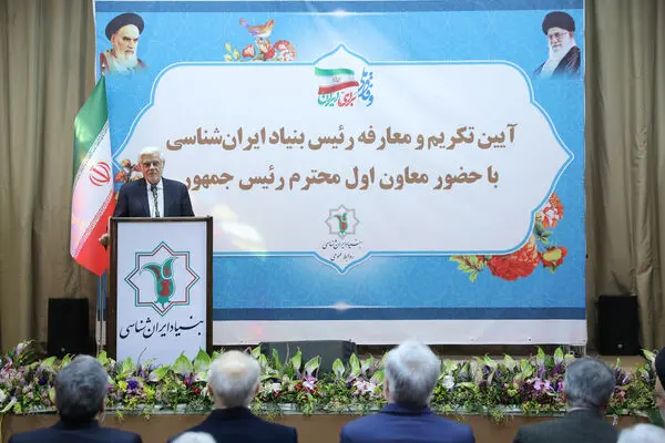 با هیچ کشوری ستیز و دعوا نداریم ولی در مسیر دفاع از یک سانتی‌‌متر از خاک کشور، مدافعینی قدر هستیم