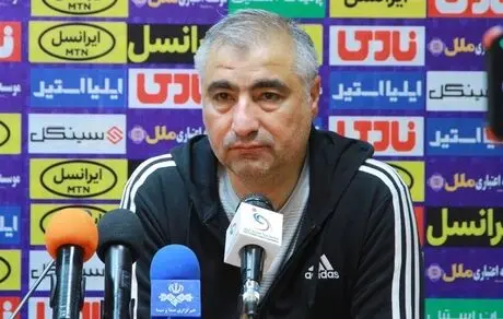 الهامی: هیچ صحبتی برای فصل آینده با من نشده است