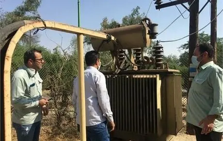 تعویض ترانسفورماتور برق مجموعه مسکونی دویست دستگاه