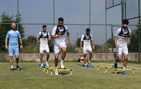 پیشکسوت استقلال : نباید برای قهرمانی  به استقلال فشار وارد