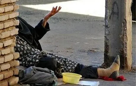 دستگیری متکدی زن‌نما با روزی ۶۰ هزارتومان درآمد