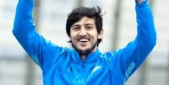 کادوی خاص سردار آزمون به مادرش +عکس