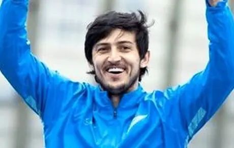 کادوی خاص سردار آزمون به مادرش +عکس