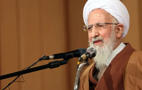 کشور دارای سرمایه‌های عظیم خدادادی است؛ در شأن مردم ایران نیست که کمیته امدادی و با گرانی اداره شوند