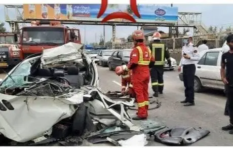 تصادف مرگبار در جاده رشت به تهران/ راننده پژو ۲۰۶ در دم جان باخت
