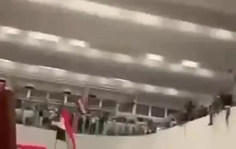 حمله و ورود طرفداران مقتدی صدر به پارلمان عراق


