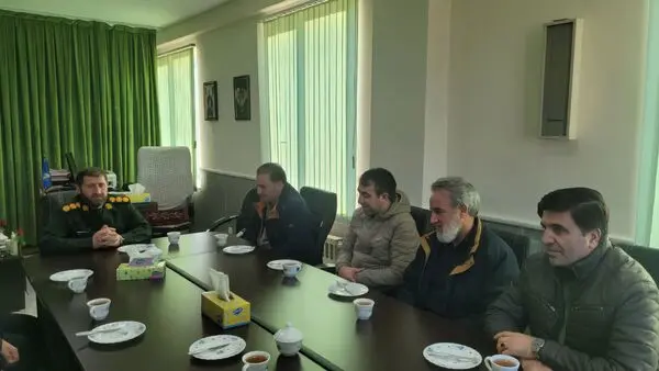 تجلیل از پاسداران انقلاب در دیدار مدیر روابط‌عمومی و اعضای بسیج مجتمع مس سونگون با فرمانده سپاه ورزقان