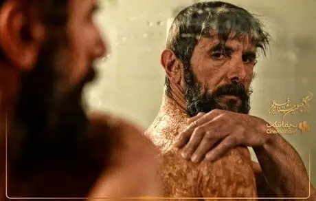 عکسی از گریم بازی امین حیایی در «برف آخر» 