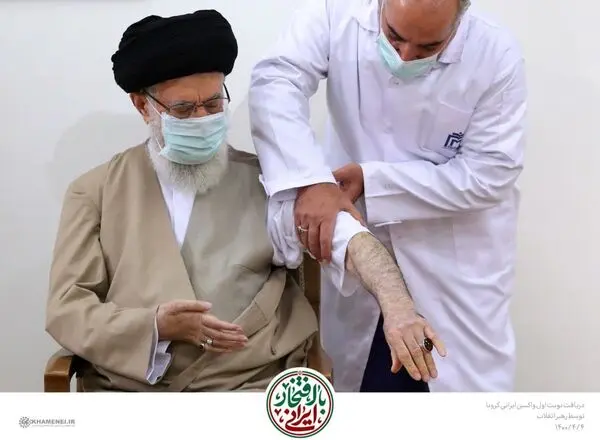 دریافت نوبت اول واکسن ایرانی کرونا توسط رهبر انقلاب