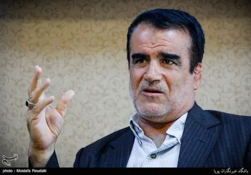 قالیباف چون از افشاگری‌ها درباره خانواده‌اش ناراحت است از سوپر انقلابی ها حرف می‌زند؟