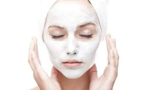 معجزه آسپرین در زیبایی پوست + فرمول ماسک لایه بردار و درخشان کننده