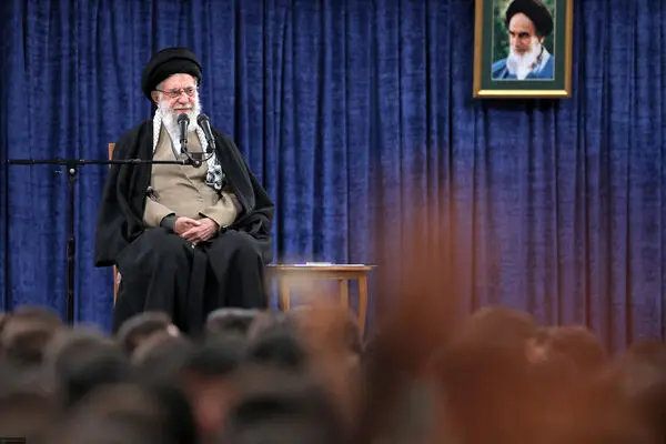 مذاکره با ترامپ،گره تحریم‌ها را کورتر خواهد کرد