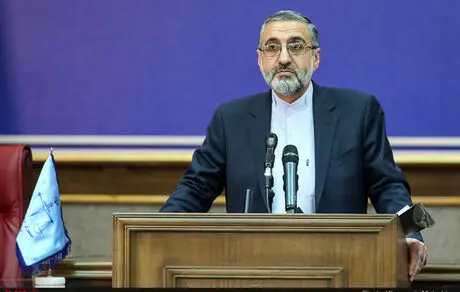 رئیس کل دادگستری استان تهران:

می‌خواهیم عدالت از بین رفته‌ را احیا کنیم/ نباید در تصمیم‌گیری دچار افراط و تفریط شویم