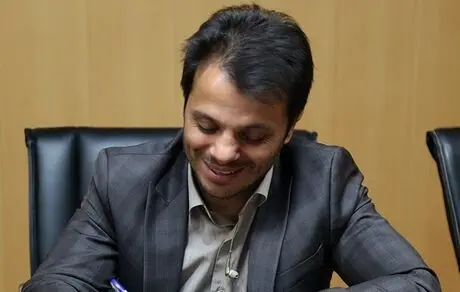 رنگرز: بنا استعفا نمی دهد
