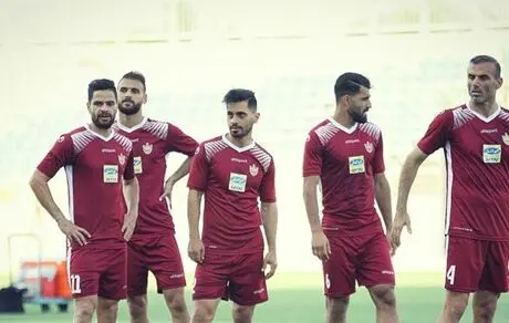 قرارداد حسینی با پرسپولیس تمدید شد