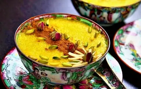 
طرز تهیه شله‌‌ زرد نذری مجلسی زعفرانی + نکات مهم آب ننداختن شله