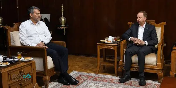 دیدار مدیرعامل بانک دی با دبیر شورای‌عالی مناطق آزاد؛ تأکید بر توسعه همکاری‌های مشترک

